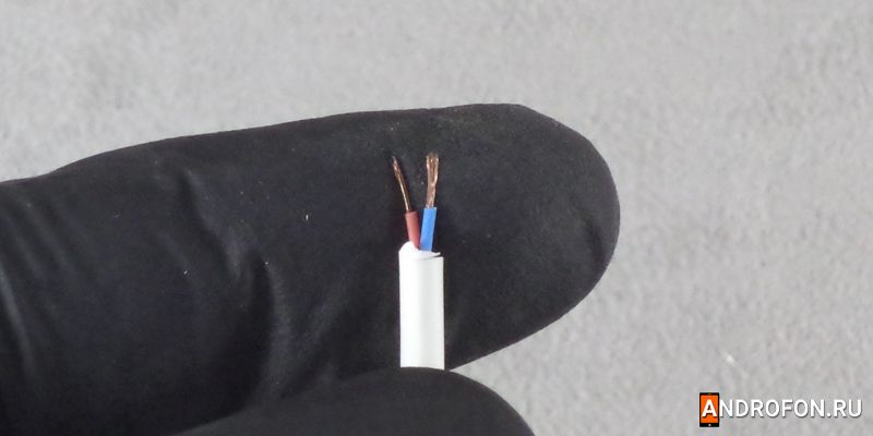 USB кабель на 2 провода.